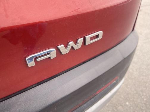 2023 GMC Acadia AWD SLT