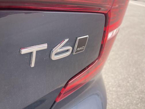 Denim Blue Metallic 2019 Volvo S60 T6 Momentum