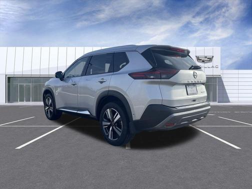 2022 Nissan Rogue SL
