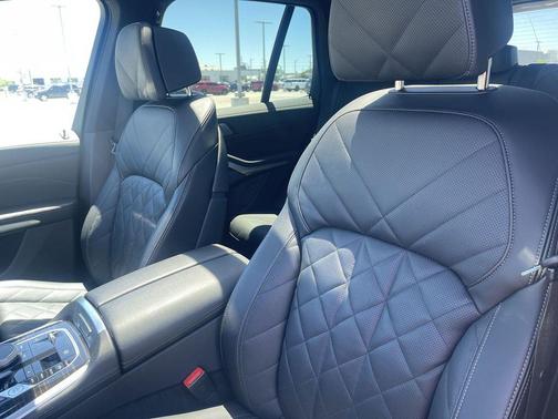 Black Sapphire Metallic 2024 BMW X5 PHEV xDrive50e