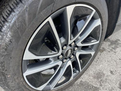 2025 Cadillac OPTIQ Sport 2 AWD