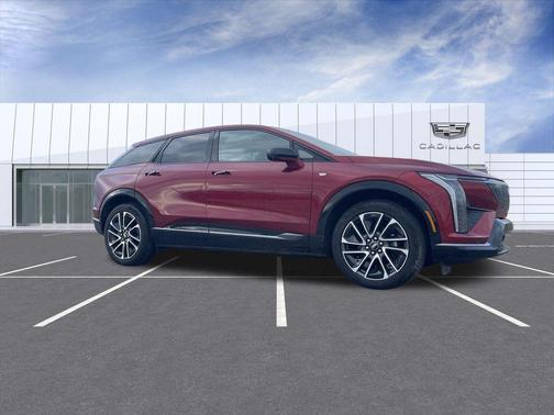 2025 Cadillac OPTIQ Sport 2 AWD