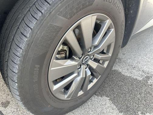 2025 Nissan Pathfinder SV 4WD