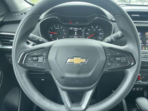 Mosaic Black Metallic 2023 Chevrolet Trailblazer LT