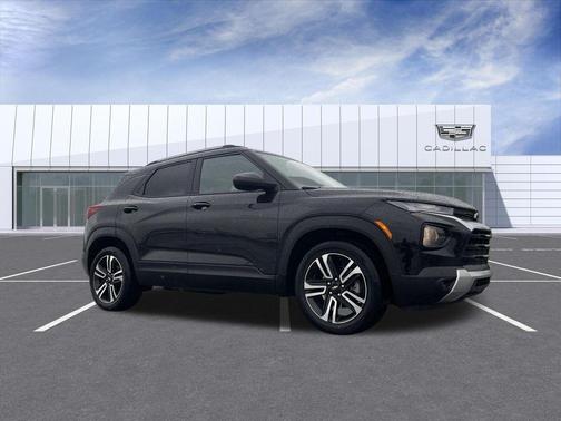 Mosaic Black Metallic 2023 Chevrolet Trailblazer LT