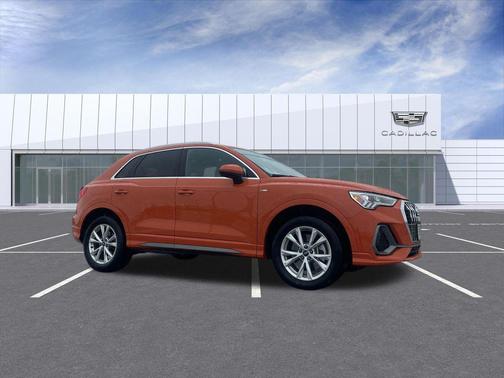 Pulse Orange 2025 Audi Q3 Premium 45 TFSI S line quattro Tiptronic