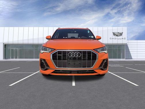 Pulse Orange 2025 Audi Q3 Premium 45 TFSI S line quattro Tiptronic