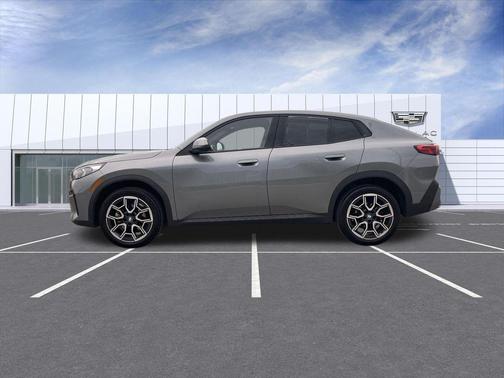 Gray Metallic 2025 BMW X2 xDrive28i