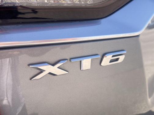 Argent Silver Metallic 2023 Cadillac XT6 Premium Luxury AWD