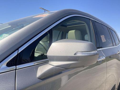 Argent Silver Metallic 2023 Cadillac XT6 Premium Luxury AWD