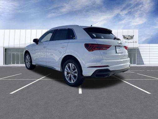 2025 Audi Q3 Premium 45 TFSI S line quattro Tiptronic