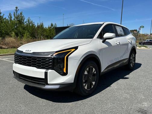 Snow White Pearl 2026 Kia Sportage Hybrid LX