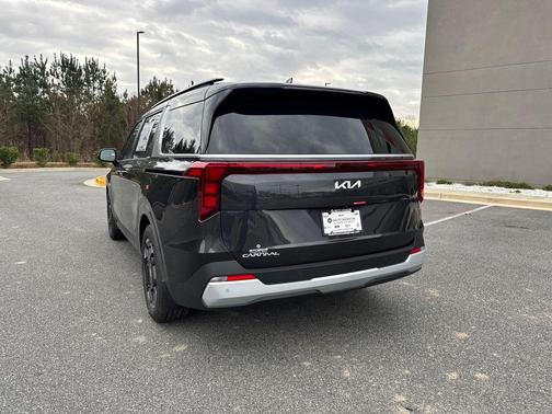 Metal 2026 Kia Carnival EX