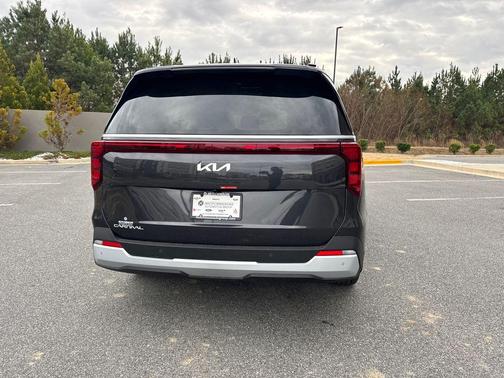 Metal 2026 Kia Carnival EX