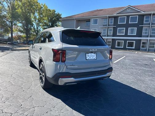2025 Kia Sorento SX
