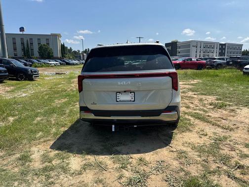 2025 Kia Carnival SX