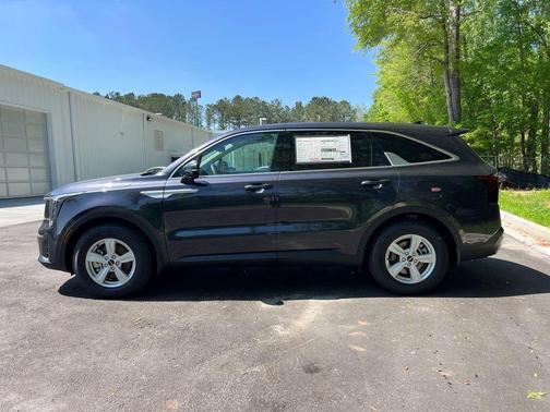 2025 Kia Sorento LX
