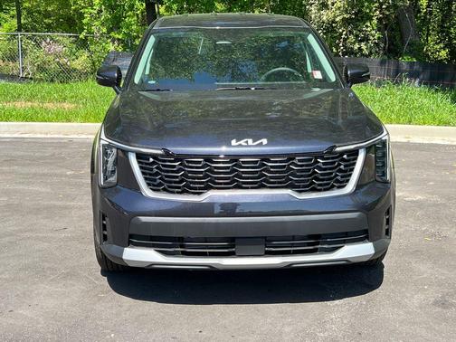 2025 Kia Sorento LX