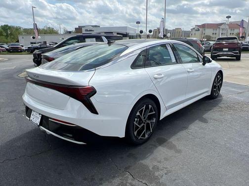 2025 Kia K5 EX