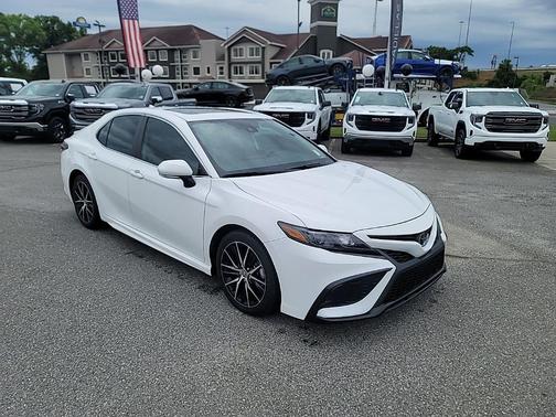 Ice 2024 Toyota Camry SE