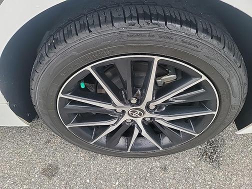 Ice 2024 Toyota Camry SE