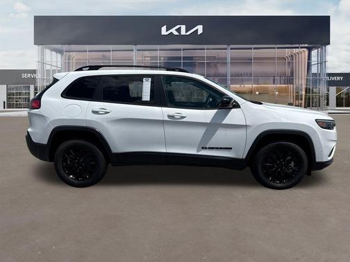 2023 Jeep Cherokee Altitude Lux