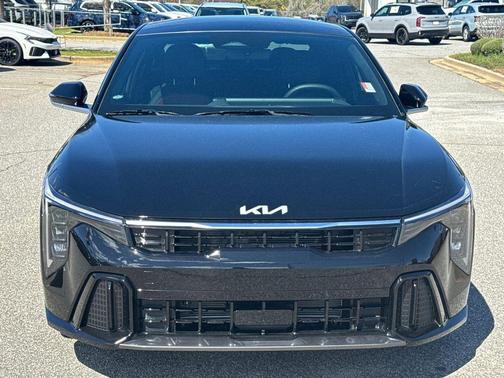 Aurora Black Pearl 2026 Kia K4 GT-LINE
