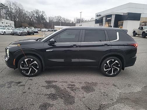 2023 Mitsubishi Outlander PHEV SE