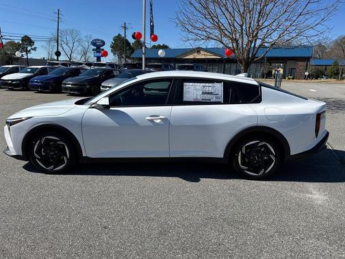 Snow White Pearl 2026 Kia K4 EX