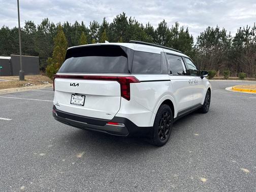Snow White Pearl 2026 Kia Carnival Hybrid SX