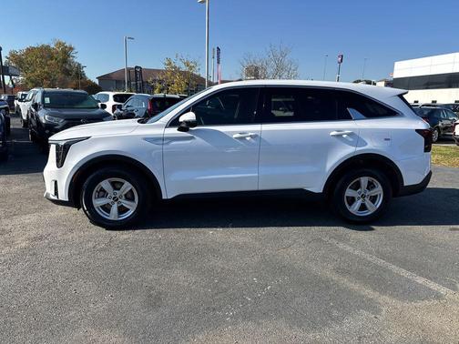 2024 Kia Sorento LX