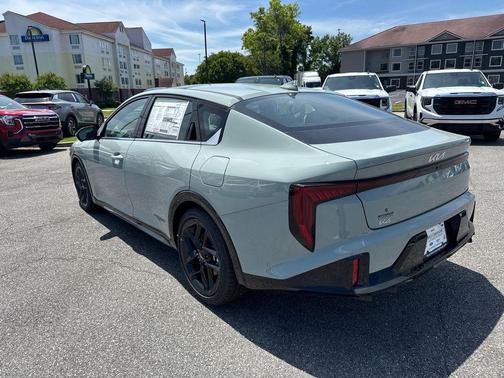 2025 Kia K4 GT-Line Turbo
