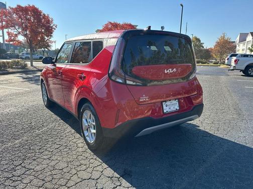 2024 Kia Soul LX