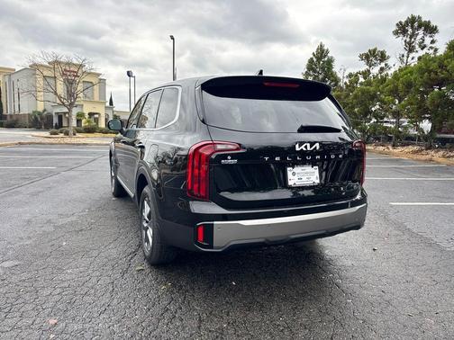 2025 Kia Telluride LX