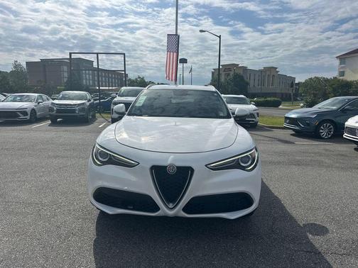Alfa White 2019 Alfa Romeo Stelvio Base