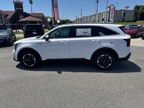 2025 Kia Sorento S