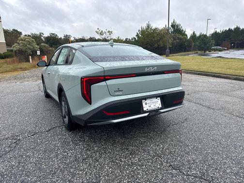 2025 Kia K4 LX