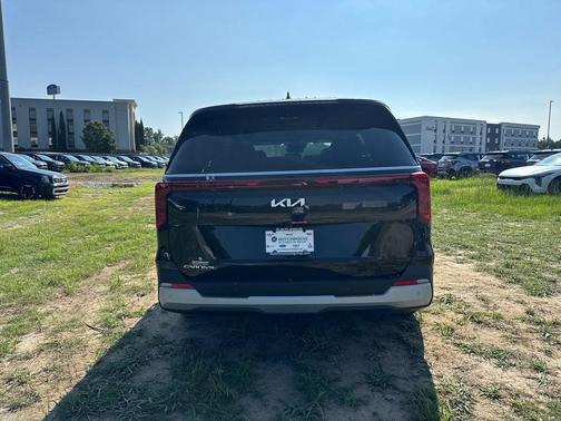 2025 Kia Carnival LX