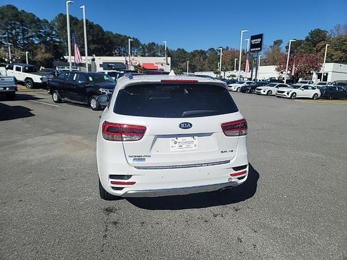 2017 Kia Sorento SX