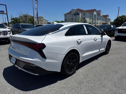 2025 Kia K5 LXS