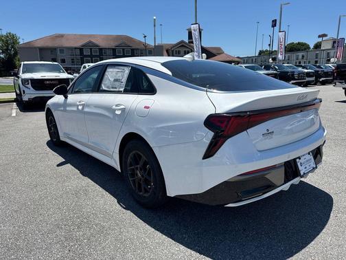 2025 Kia K5 LXS