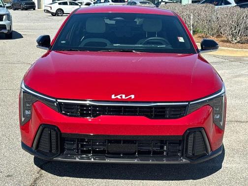 Currant Red 2026 Kia K4 GT-LINE
