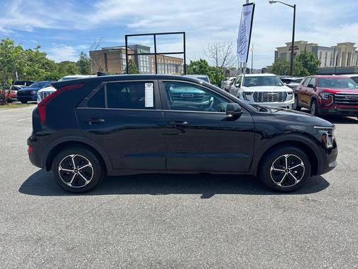 2025 Kia Niro LX