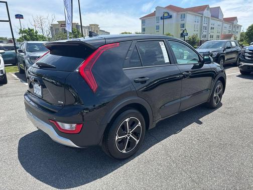 2025 Kia Niro LX