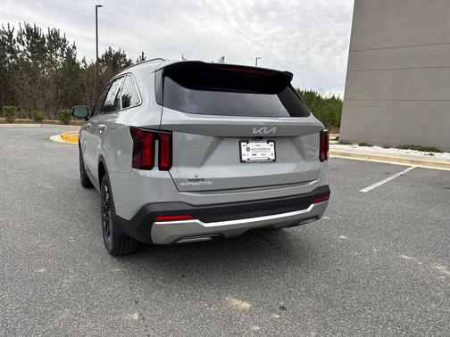 Wolf Gray 2026 Kia Sorento S