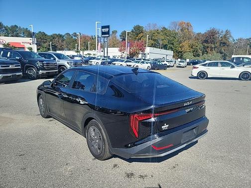 2025 Kia K4 LX