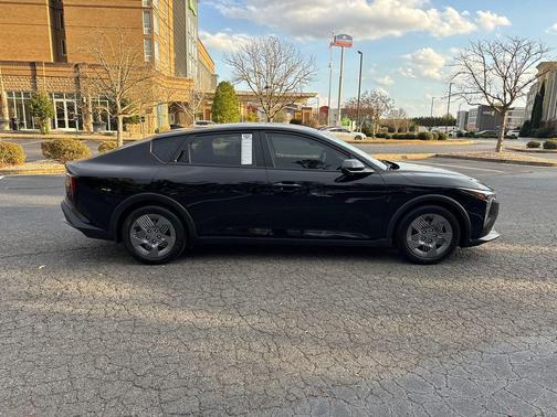 2025 Kia K4 LX