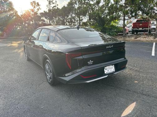 2025 Kia K4 LX