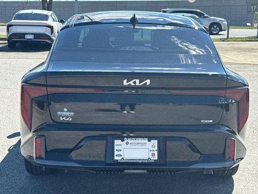 Aurora Black Pearl 2026 Kia K4 GT-LINE