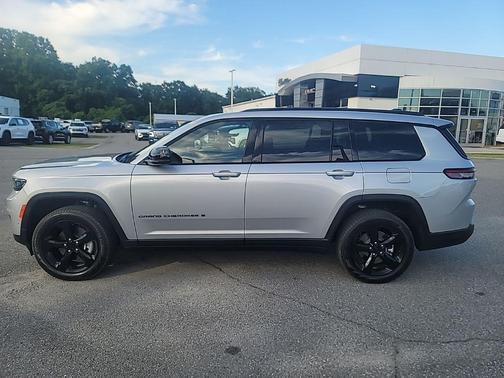 Silver Zynith 2025 Jeep Grand Cherokee L Limited
